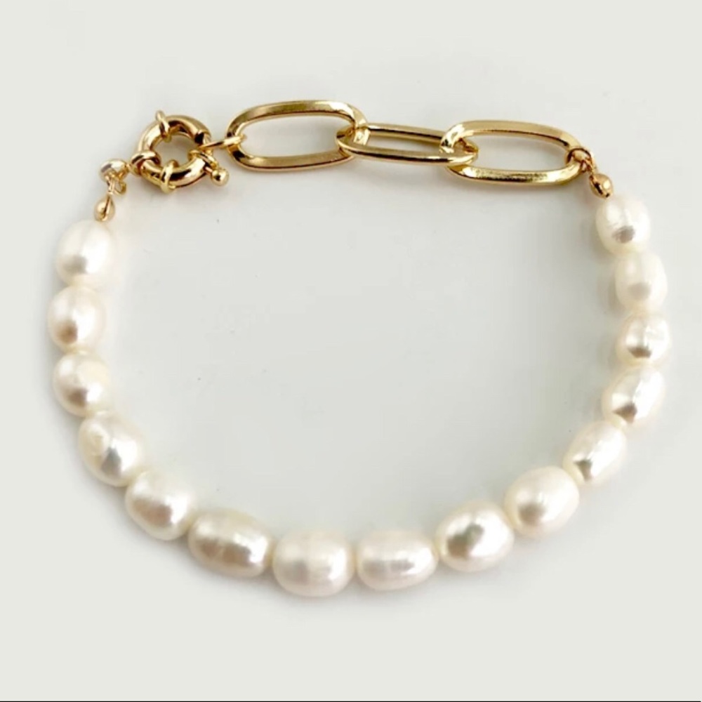 Freshwater pearl fashion bracelet